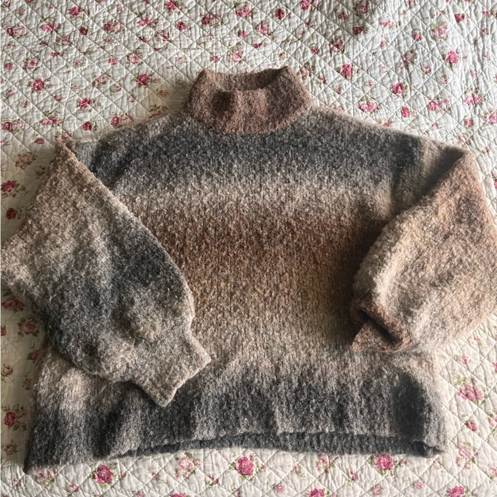 [Only] Ombre Turtleneck Sweater in Brown and Gray